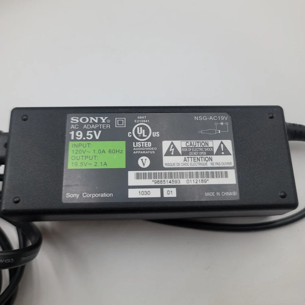 Sony NSZ-GT1 Internet TV Blu-ray Player‎ Google TV w/ Remote & Power Cord